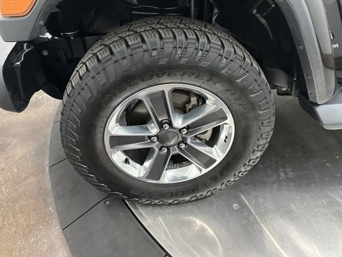 Used 2019 Jeep Wrangler Unlimited Sahara image 31