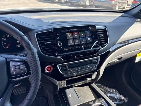 New 2026 Honda Ridgeline Black Edition image 17