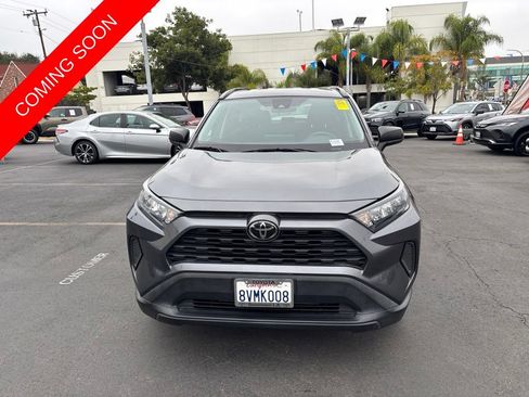 Used 2021 Toyota RAV4 LE FWD image 9
