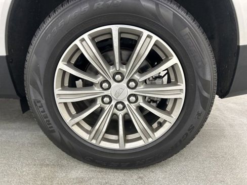 Used 2018 Cadillac XT5 Luxury w/ Driver Awareness Package image 29