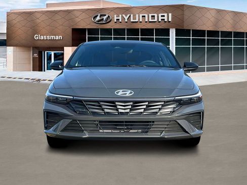 New 2025 Hyundai Elantra SEL image 12