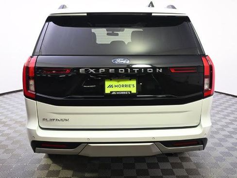 Certified 2025 Ford Expedition Platinum image 5