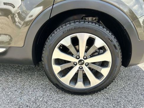 Used 2020 Kia Telluride S FWD image 8