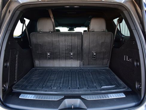 Used 2023 GMC Yukon XL AT4 w/ AT4 Premium Plus Package image 28