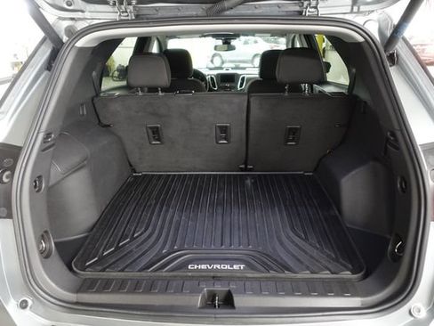 Used 2024 Chevrolet Equinox LT FWD image 20