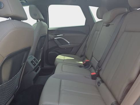Used 2025 Audi Q5 Premium w/ Convenience Package AWD/4WD image 17