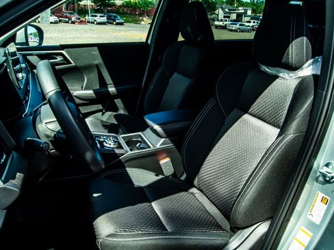 New 2025 Mitsubishi Outlander ES image 13