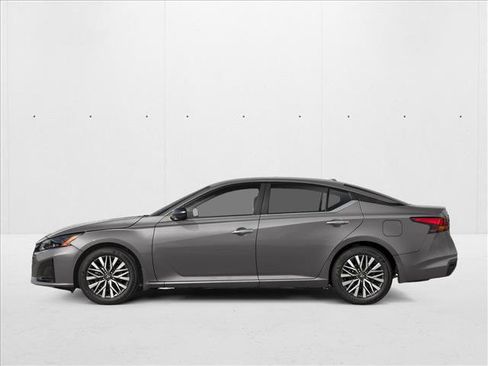 New 2026 Nissan Altima 2.5 SV AWD/4WD image 3