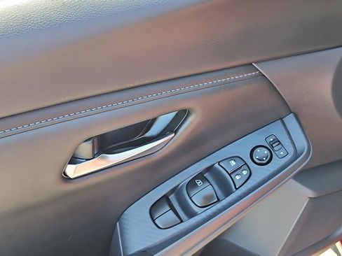 Certified 2025 Nissan Sentra SV FWD image 10