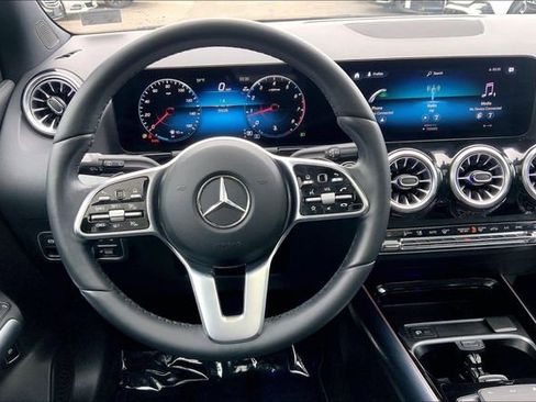 Certified 2023 Mercedes-Benz GLA 250 4MATIC image 4