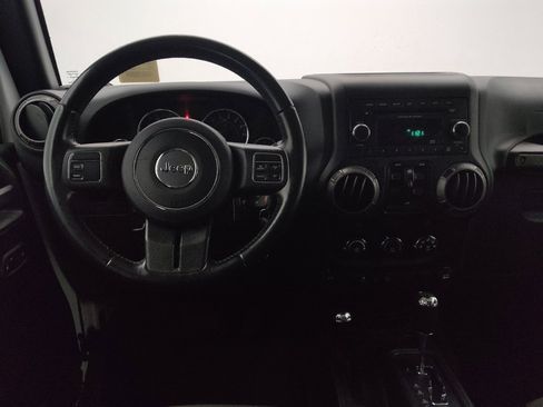 Used 2018 Jeep Wrangler Unlimited Sport S image 22