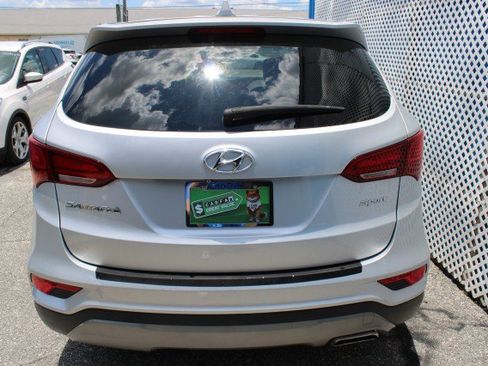 Used 2017 Hyundai Santa Fe Sport FWD image 7