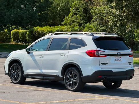 Used 2023 Subaru Ascent Onyx Edition AWD/4WD image 3
