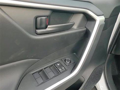 Used 2025 Toyota RAV4 LE image 11
