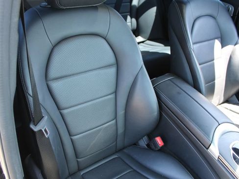 Used 2021 Mercedes-Benz C 300 Sedan image 15