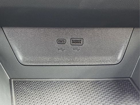 New 2026 Chevrolet Equinox ACTIV w/ Convenience Package III AWD/4WD image 19