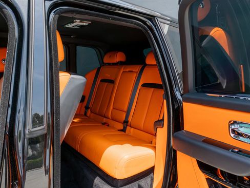 Used 2021 Rolls-Royce Cullinan AWD/4WD image 44
