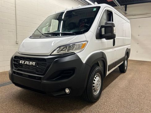 Used 2026 RAM ProMaster 1500 w/ Premium Convenience Group FWD image 5