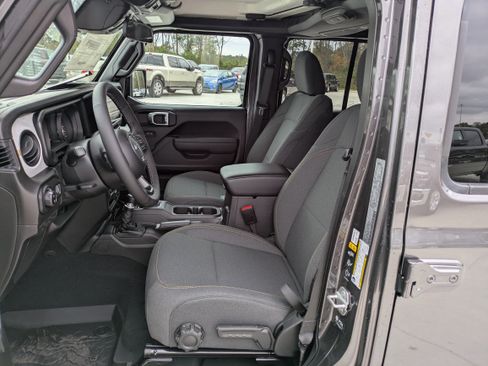 New 2026 Jeep Gladiator Sport image 11