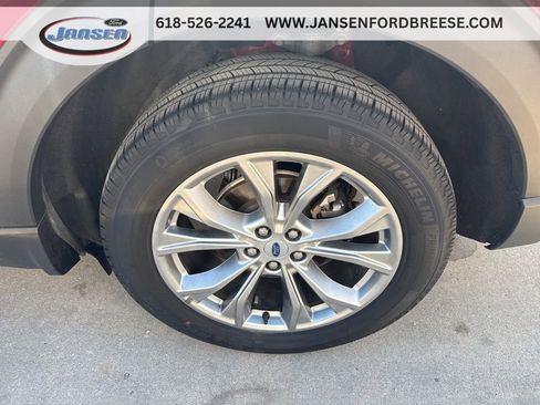Used 2023 Ford Explorer Limited w/ Equipment Group 301A AWD/4WD image 12