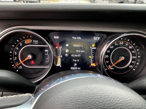 Certified 2023 Jeep Wrangler Unlimited Sahara AWD/4WD image 22