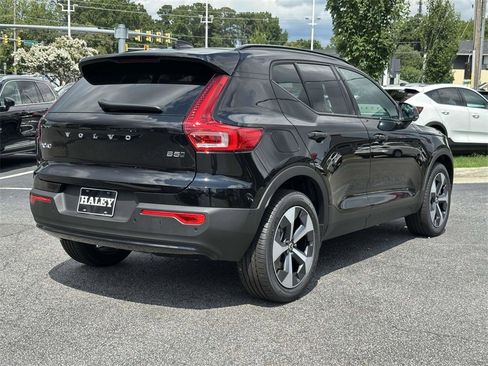 New 2026 Volvo XC40 B5 Plus w/ Protection Package Premier image 19
