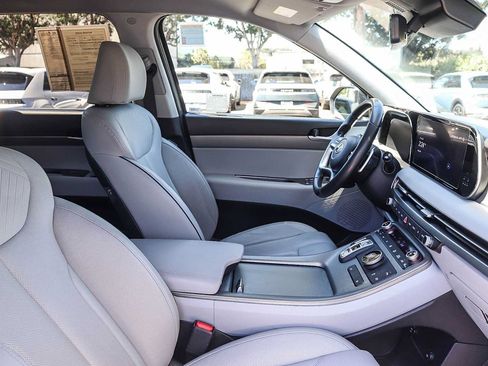 Used 2024 Hyundai Palisade SEL FWD image 17
