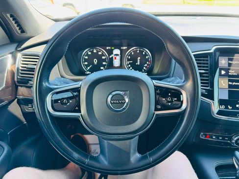 Used 2016 Volvo XC90 T6 Momentum w/ Momentum Plus Package AWD/4WD image 13