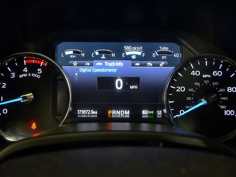 Used 2021 Ford F250 Lariat w/ Lariat Value Package AWD/4WD image 18