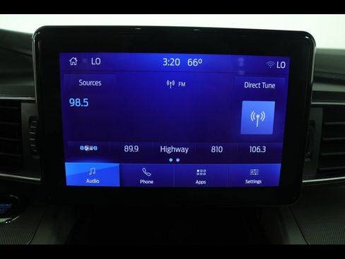 Used 2022 Ford Explorer XLT w/ Equipment Group 202A AWD/4WD image 29