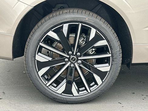New 2026 Volvo XC60 T8 Ultra w/ Protection Package Premier AWD/4WD image 15