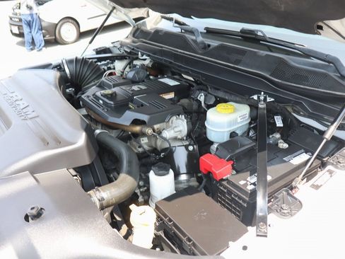 Used 2021 RAM 3500 Big Horn image 14