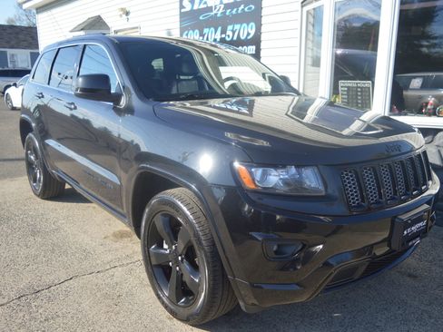 Used 2015 Jeep Grand Cherokee Altitude image 7