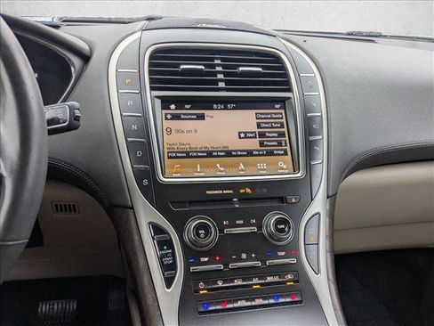 Used 2019 Lincoln Nautilus Reserve image 14