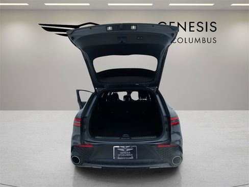 Used 2023 Genesis GV70 2.5T w/ Sport Prestige Package image 9
