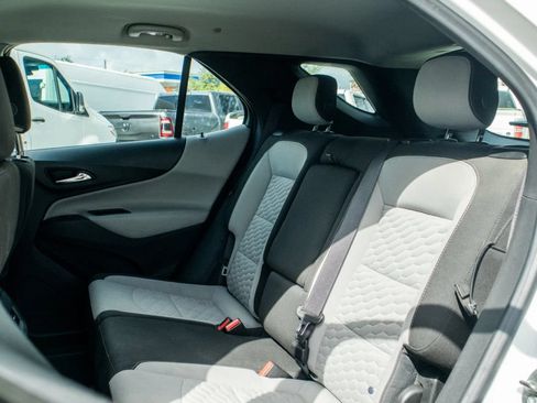 Used 2020 Chevrolet Equinox LS FWD image 29