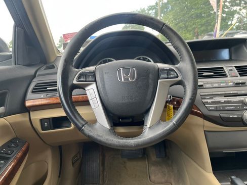 Used 2011 Honda Accord EX-L image 18