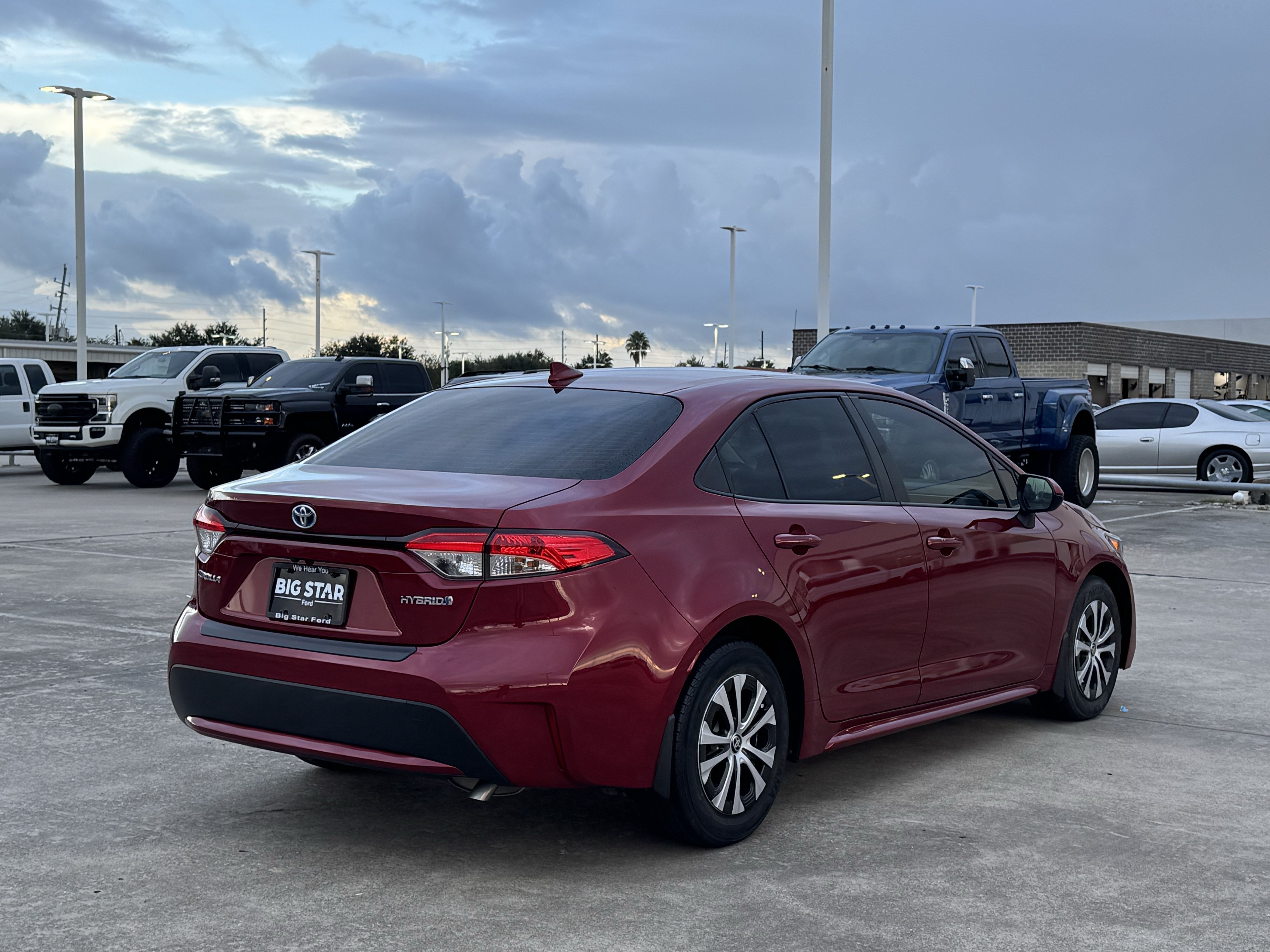 Used 2022 Toyota Corolla LE FWD image 7