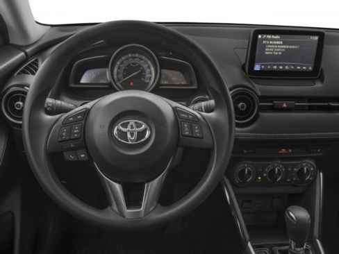 Used 2018 Toyota Yaris iA image 7