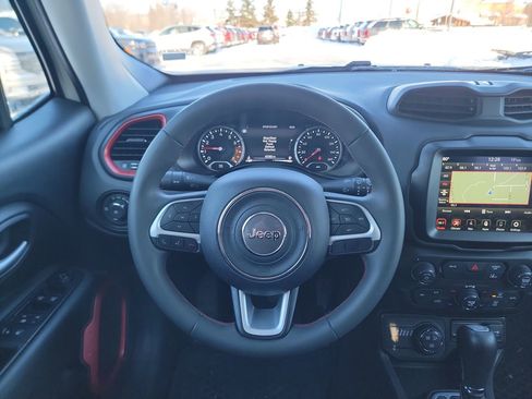 Used 2023 Jeep Renegade Trailhawk image 14