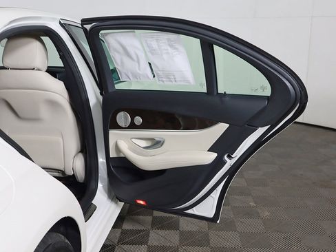 Used 2022 Mercedes-Benz E 350 4MATIC Sedan w/ Driver Assistance Package image 25