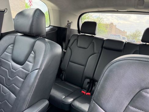 Used 2020 Kia Telluride SX w/ SX Prestige Package image 16