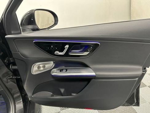 Used 2025 Mercedes-Benz GLC 350e 4MATIC w/ Driver Assistance Package image 30