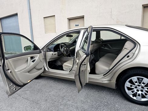 Used 2007 Toyota Camry LE image 22