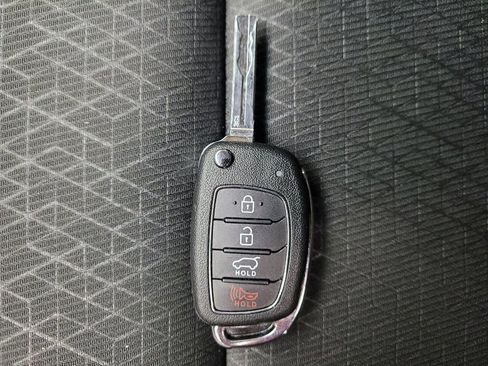 Used 2017 Hyundai Tucson SE w/ SE Popular Package 02 AWD/4WD image 32
