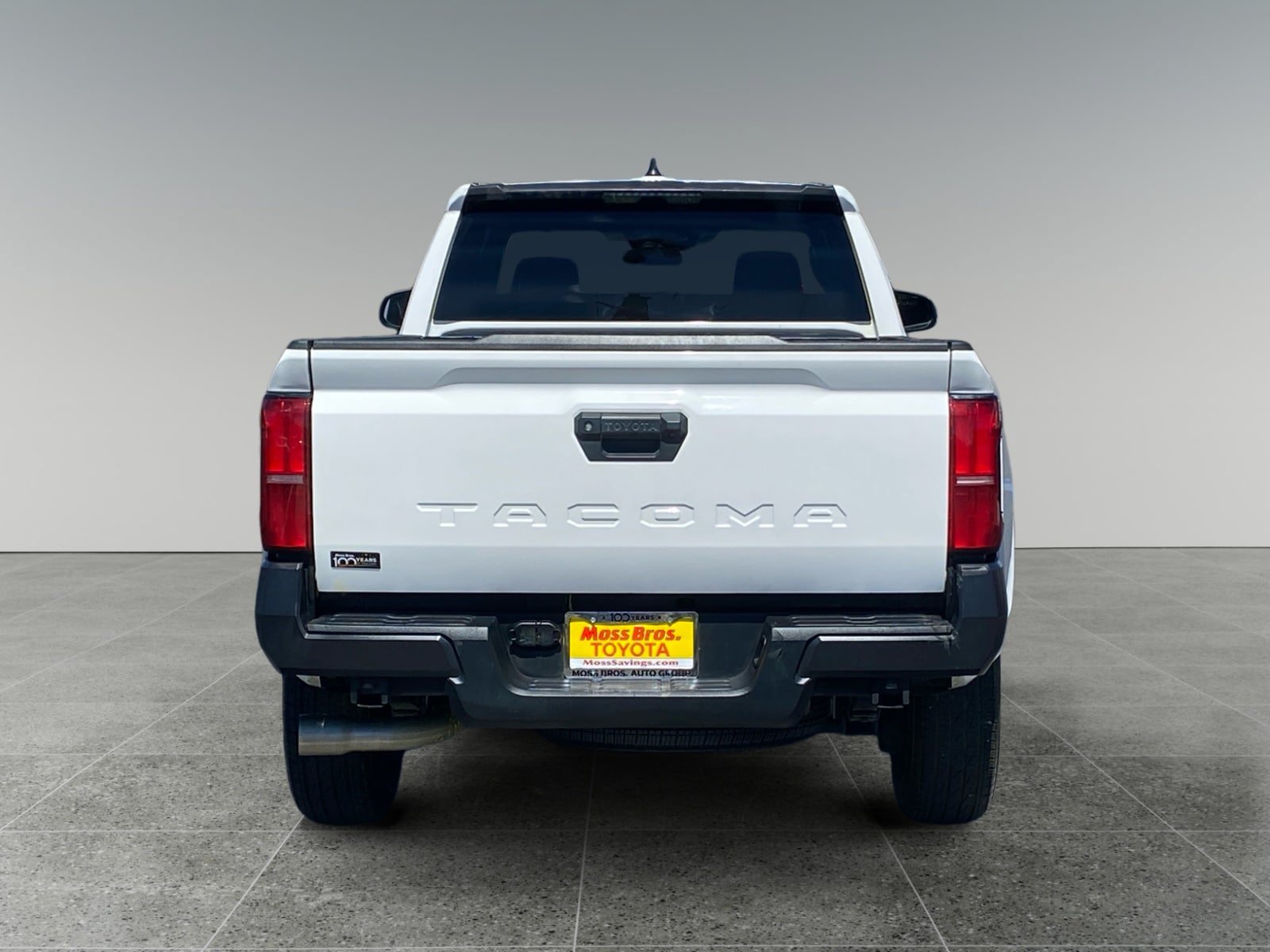 Used 2024 Toyota Tacoma SR RWD image 4