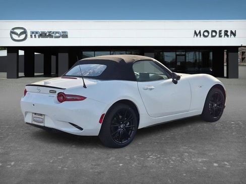 New 2026 MAZDA MX-5 Miata Club w/ Interior Package RWD image 5