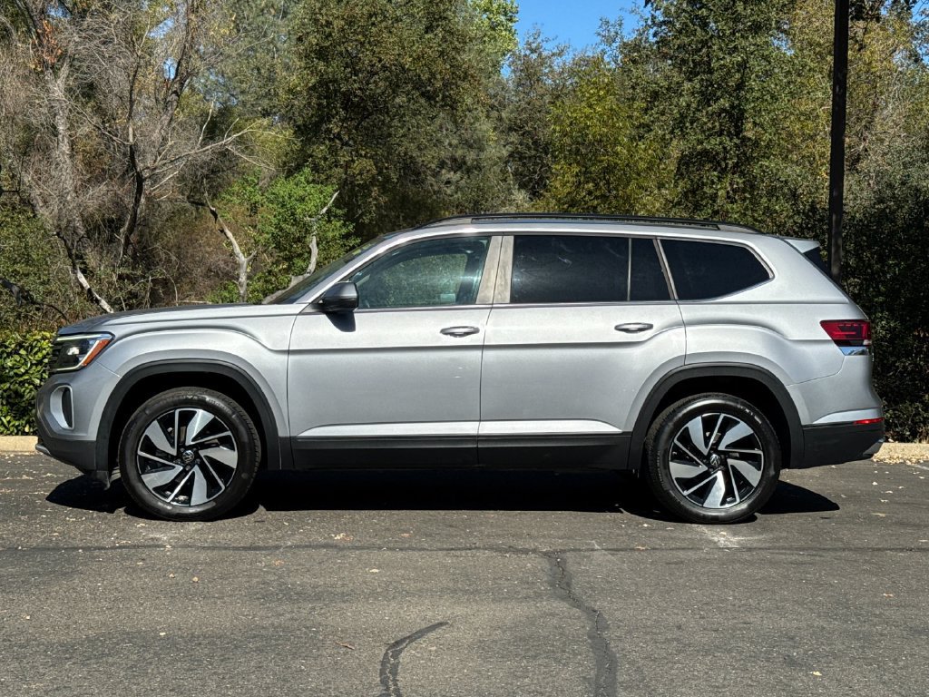 Used 2024 Volkswagen Atlas SE AWD/4WD image 8