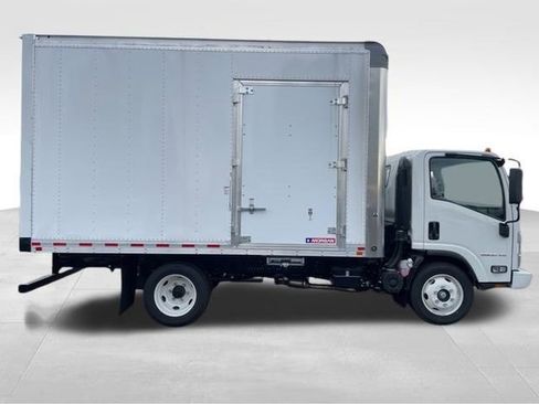 New 2025 Chevrolet Low Cab Forward 5500XG image 11