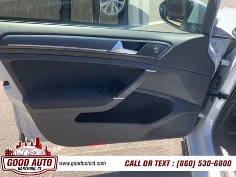 Used 2018 Volkswagen GTI SE FWD image 6
